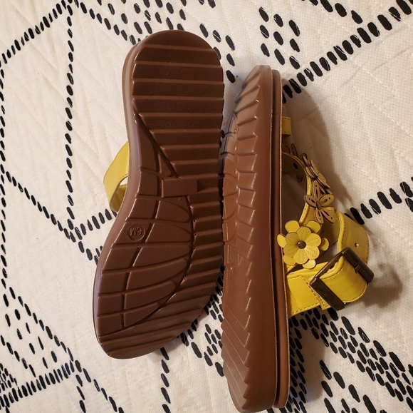 annie comfort sandals